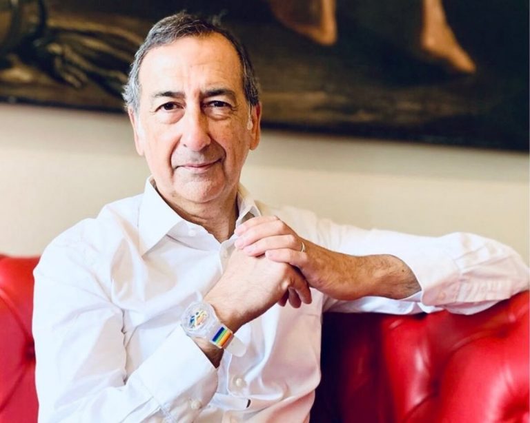 Beppe Sala orologio arcobaleno