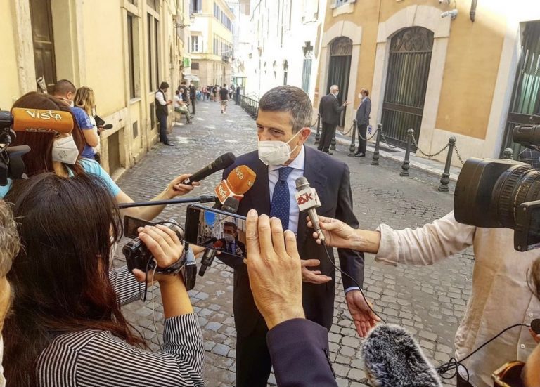 Lupi centrista