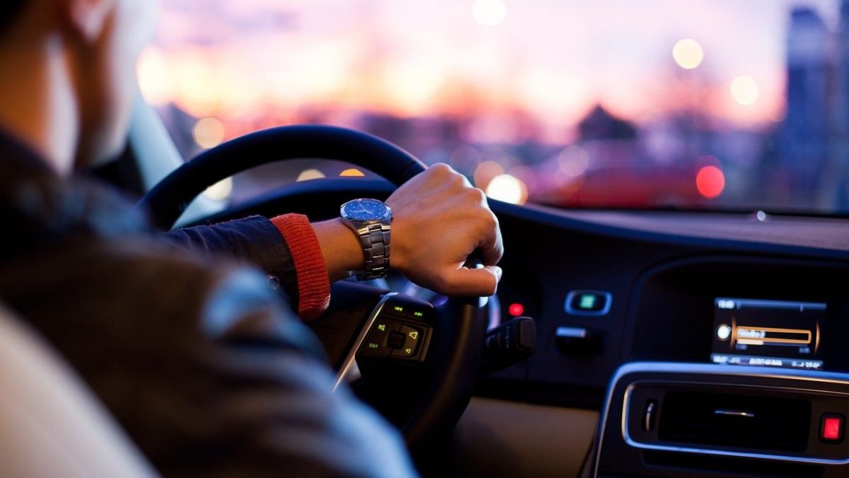 Taxi: Comune di Milano e Prefettura organizzano la lotta agli abusivi