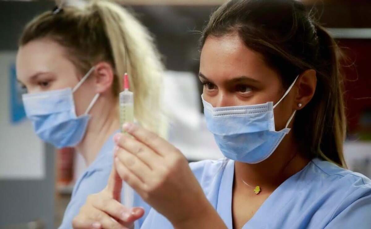 I milanesi sono i meno vaccinati in Lombardia