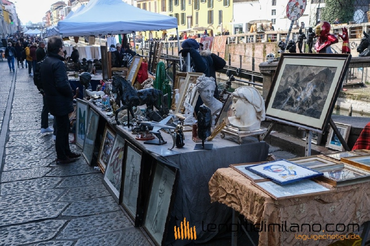 Il mercato dell’antiquariato dei Navigli a Milano