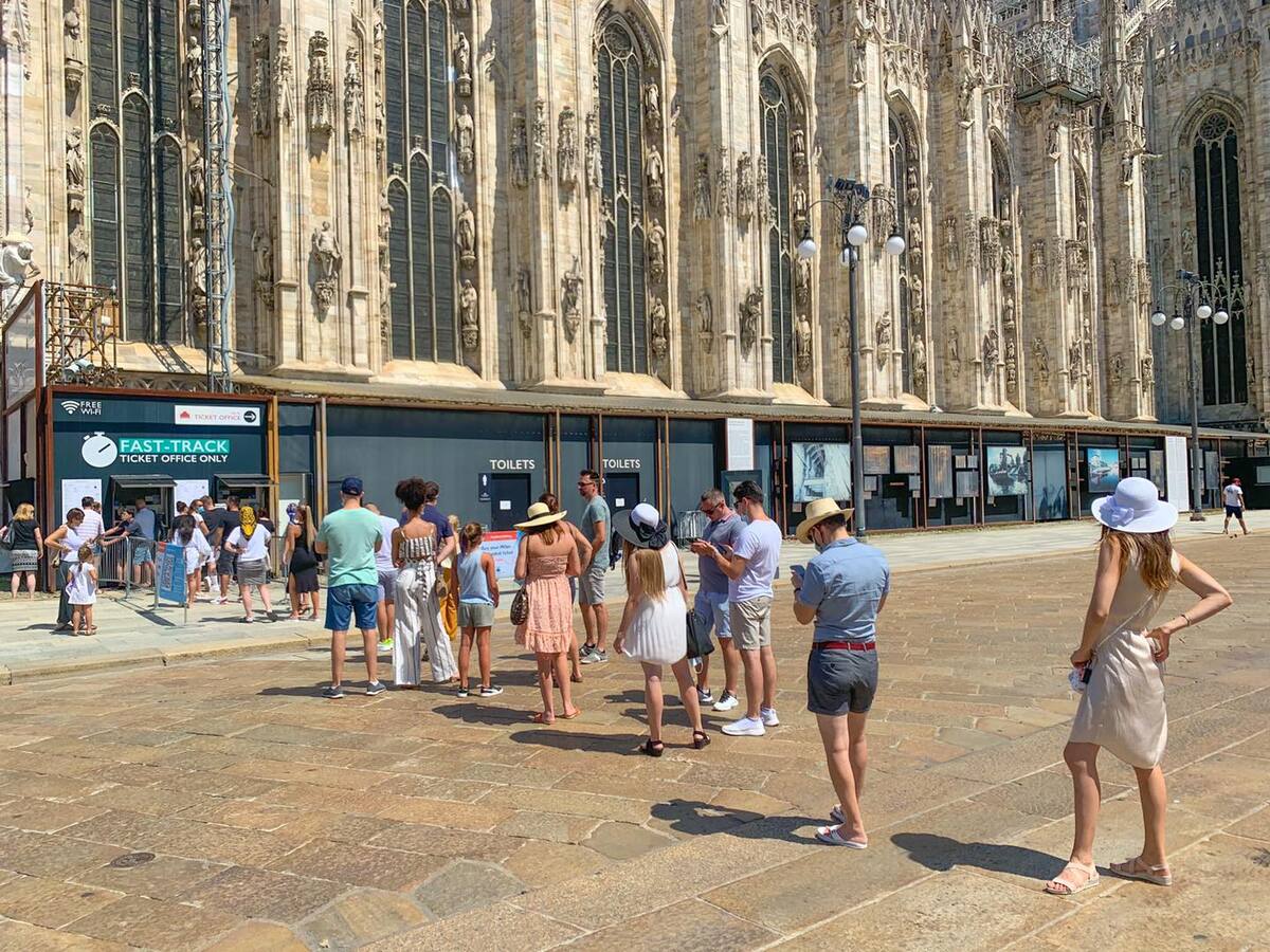Tornano i turisti stranieri a Milano: tutto esaurito per musei e mostre
