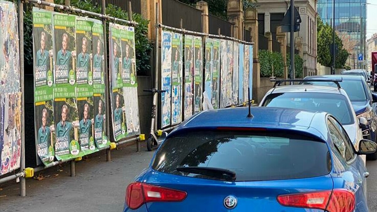 Comunali 2021, Sala risponde alla diatriba sui tabelloni elettorali