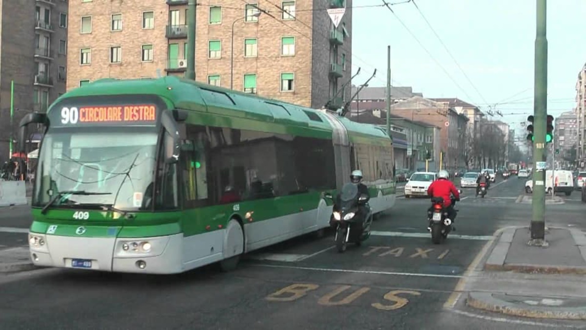 Atm Milano: dimezzati gli autisti No Green Pass