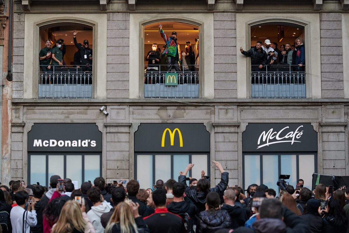 Concerto al McDonald’s in Piazza Duomo: la sorpresa di Ghali