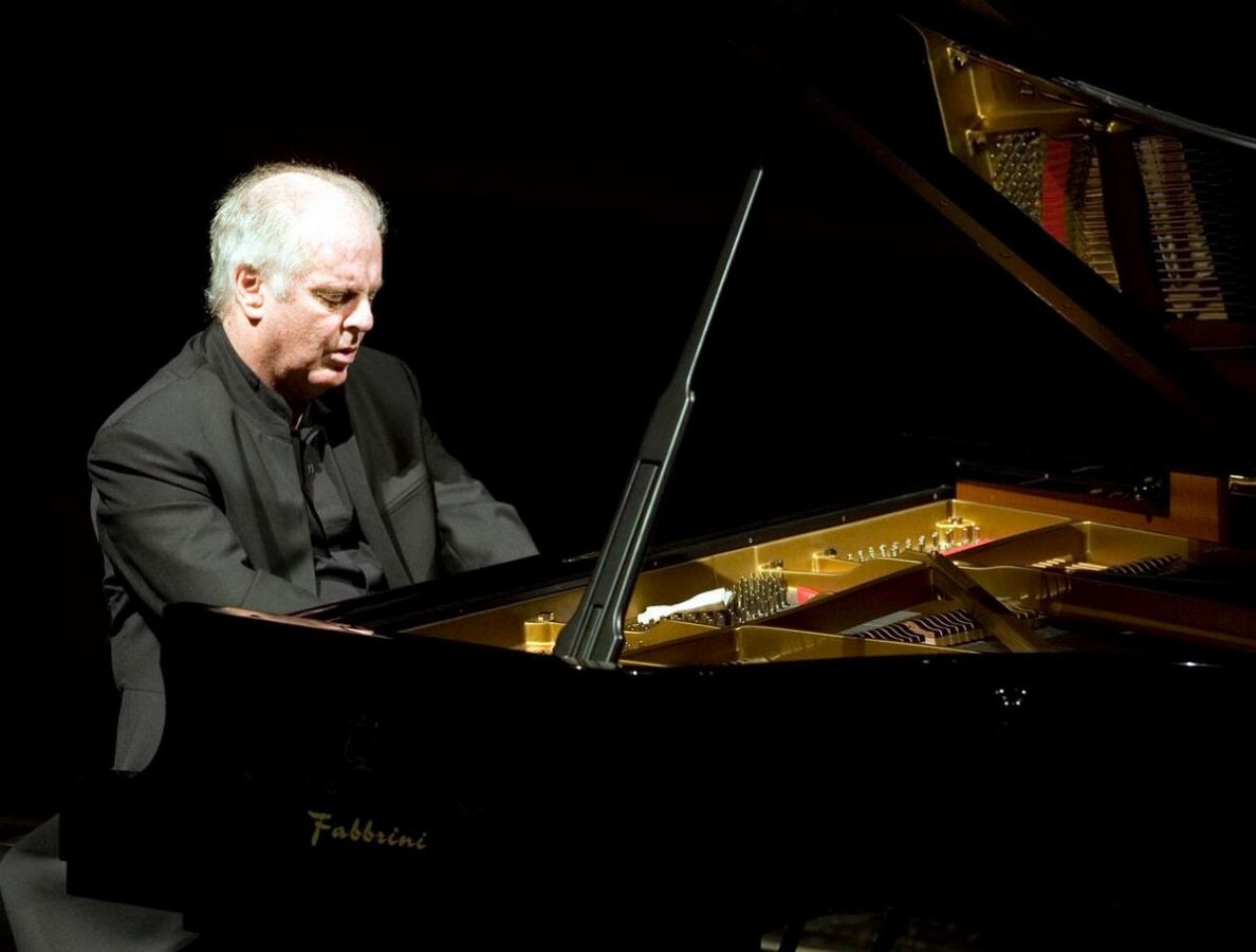 Orchestrale positivo alla Scala di Milano: annullati due concerti di Barenboim