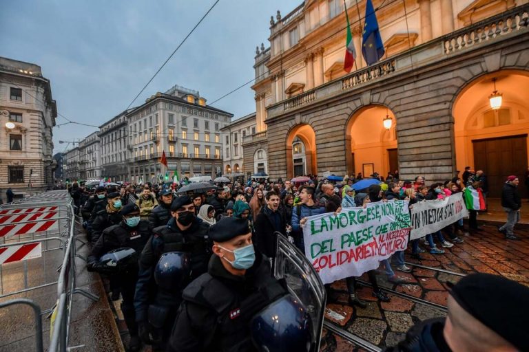 Corteo no green pass, sabato 30, Milano