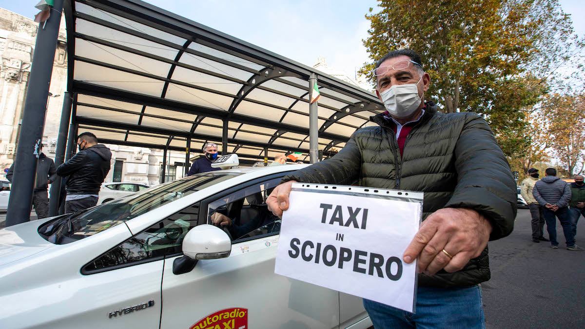 Sciopero dei taxi 24 novembre 2021: lo stop dalle 8 alle 22