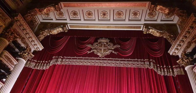 Teatro alla Scala, positiva una ballerina: “Mi hanno fatto ballare senza mascherina”