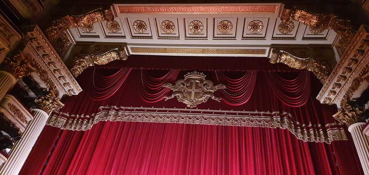 Teatro alla Scala, positiva una ballerina: “Mi hanno fatto ballare senza mascherina”