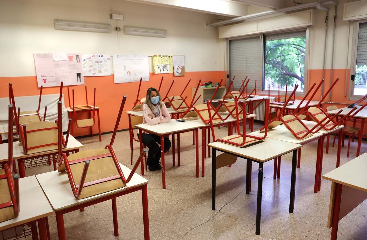 Aumento contagi nelle scuole di Milano: il ritorno alla Dad per salvare il Natale