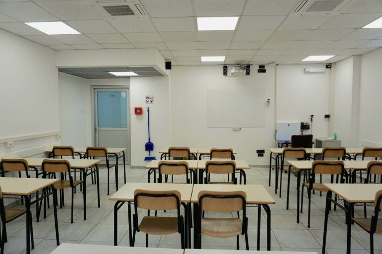 Covid: nelle scuole di Milano sono 156 le classi in quarantena