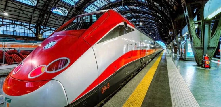 Milano-Parigi, i due Frecciarossa quotidiani