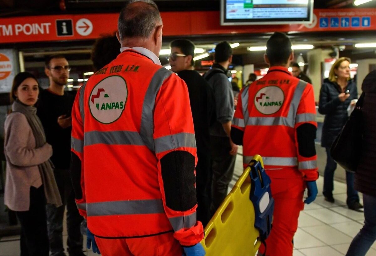 Metropolitana Milano: malore per un ragazzo di 25 anni
