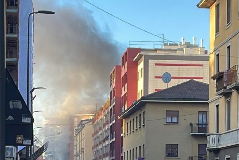 incendio via oxilia milano