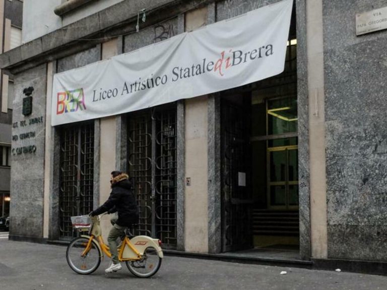 Liceo artistico di Brera: sospesi 60 studenti perchè protestano contro le aule fredde