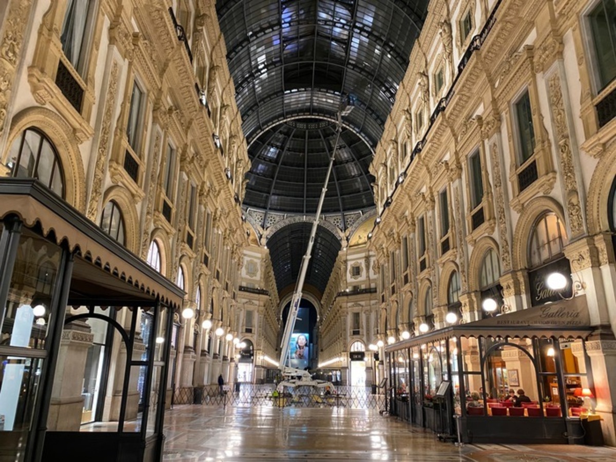 Galleria Milano: in corso il check up al tetto di vetro per il restyling