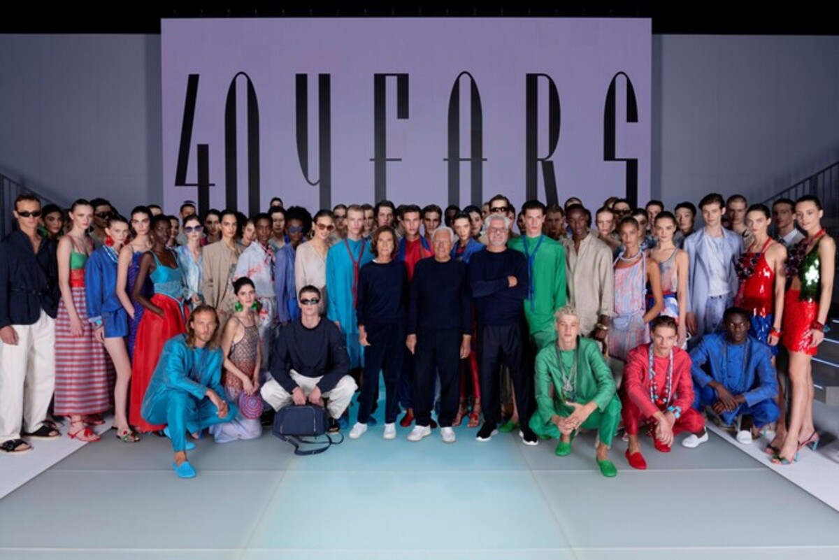 Milano Fashion Week 2022: Armani invita i dipendenti alla sfilata di Emporio