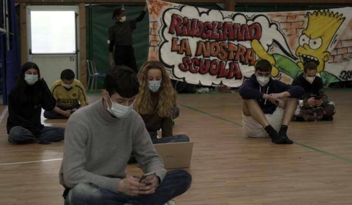 Overbooking licei: esuberi all’artistico. La rabbia per le scuole medie di via Vivaio