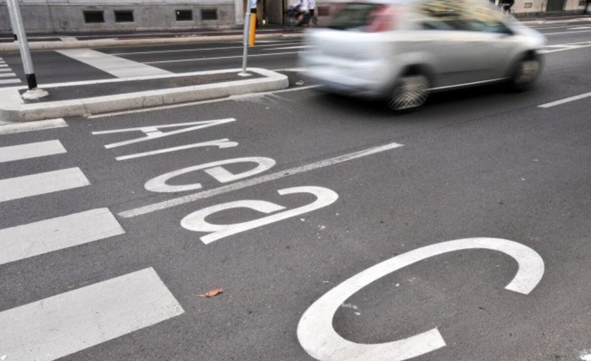 Area B e C a Milano: rinviato lo stop in centro per i diesel Euro 4 ed Euro 5