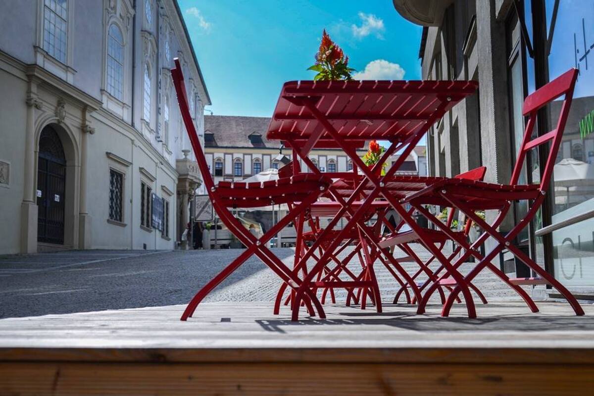 Dehors, i locali pagheranno dal 1° aprile: fino a dicembre lo sconto del 20%