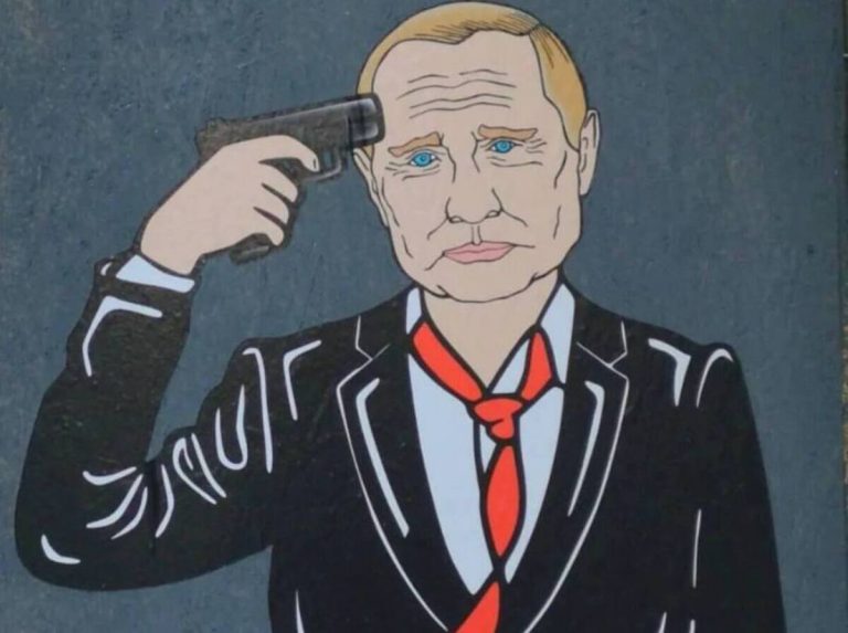 A Milano spunta un murales di Putin con una pistola puntata alla testa: eliminato