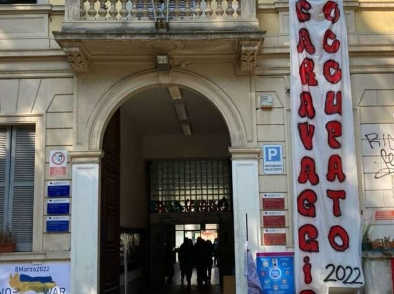 Occupato li liceo artistico Caravaggio, gli studenti: “Pretendiamo di essere ascoltati”