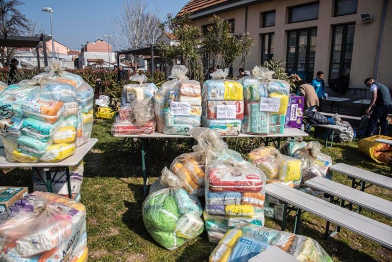 La solidarietà dei milanesi, raccolte di medicinali e ospitalità: l'aiuto per l'Ucraina