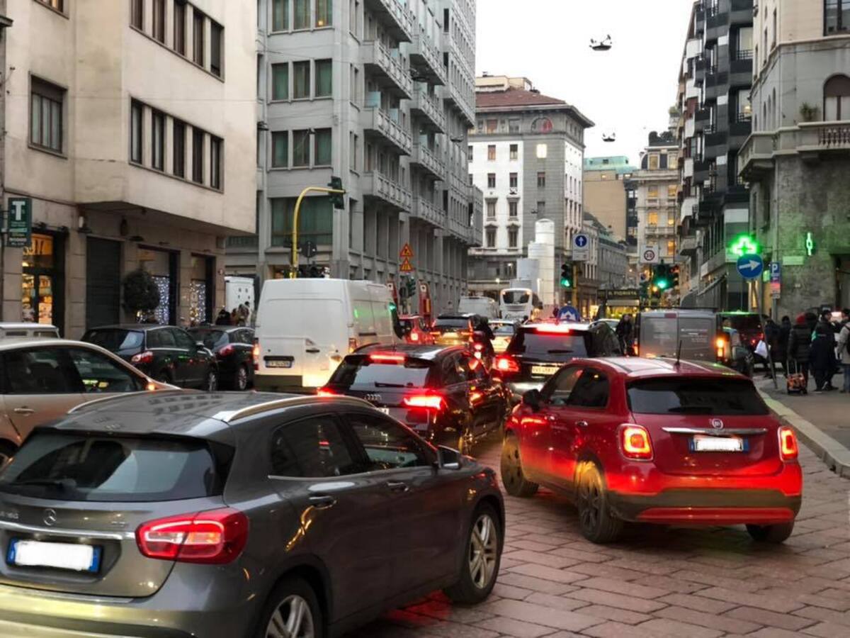 Il traffico di Milano torna ai livelli pre Covid: ancora sottoutilizzati metrò e bus