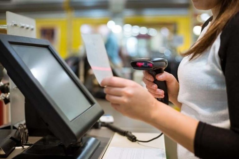 Inflazione record a Milano: aumentano i prezzi dei beni alimentari