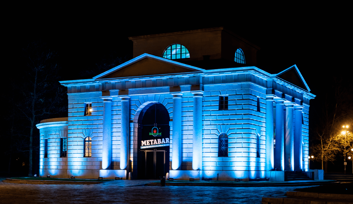 Heineken inaugura a Milano il primo “Meta-Bar” del mondo: di cosa si tratta?