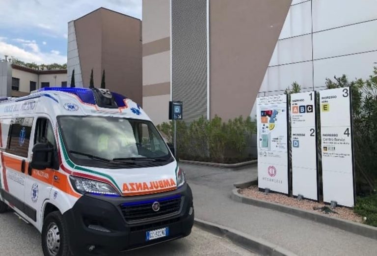 Gli ospedali lombardi resteranno aperti di sera e nei weekend: la decisione della giunta