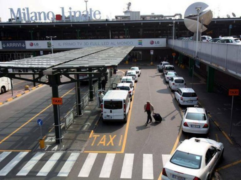 Ddl concorrenza, la protesta dei tassisti da Stazione Centrale a Linate