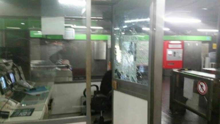 Metropolitana, aggressioni ai dipendenti Atm: "Ti sfascio e non fai più figli"