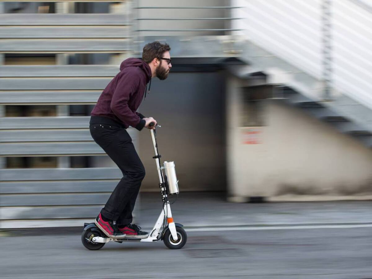 Boom di bici e monopattini in giro per Milano: è merito del bonus?