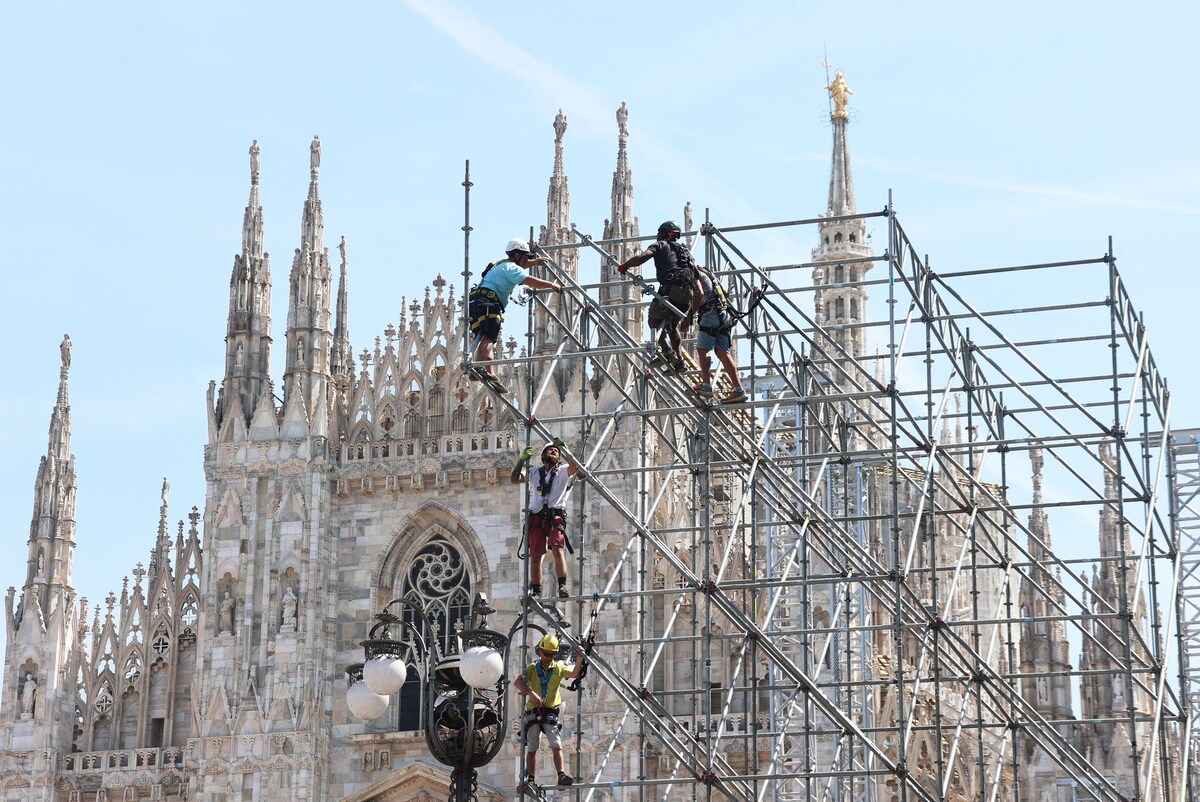 Mega Palco in piazza Duomo: tutto pronto per il concerto di Radio Italia