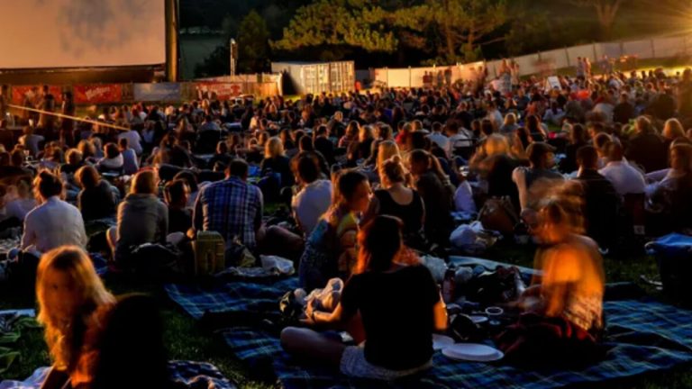 Stranger Things, anteprima esclusiva il 26 maggio in piazza Duomo
