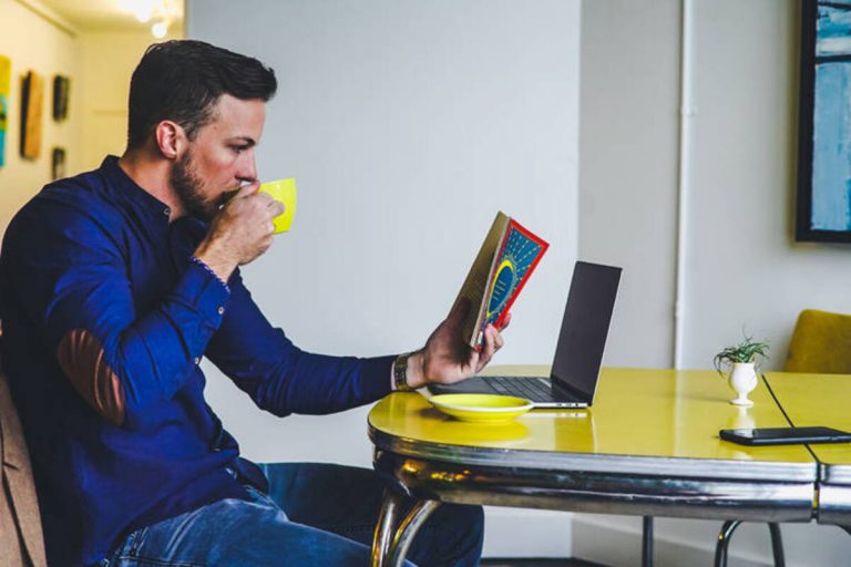 Quanti lavorano ancora in smart working? A Milano resistono 8 aziende su 10
