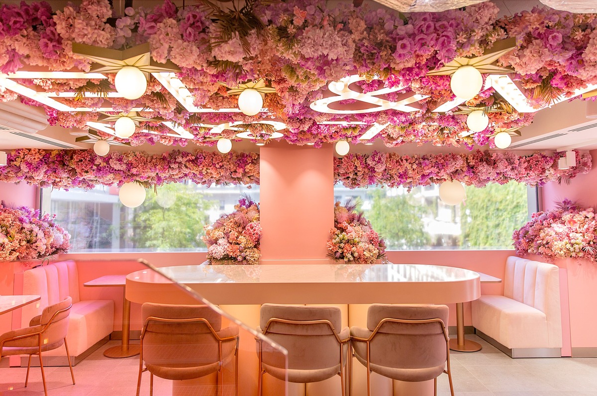 A Milano apre El&n cafè: il locale total pink più instagrammabile del mondo