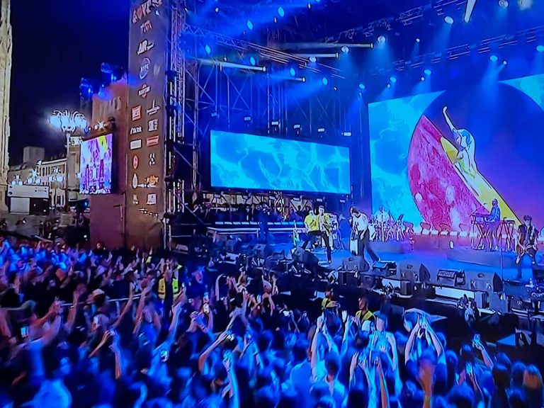 In 20mila per il concerto di Fedez e J-ax: boom di malori e una denuncia