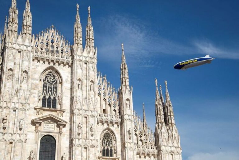 Il dirigibile Goodyear torna in Italia e sorvola Milano: quando e perchè