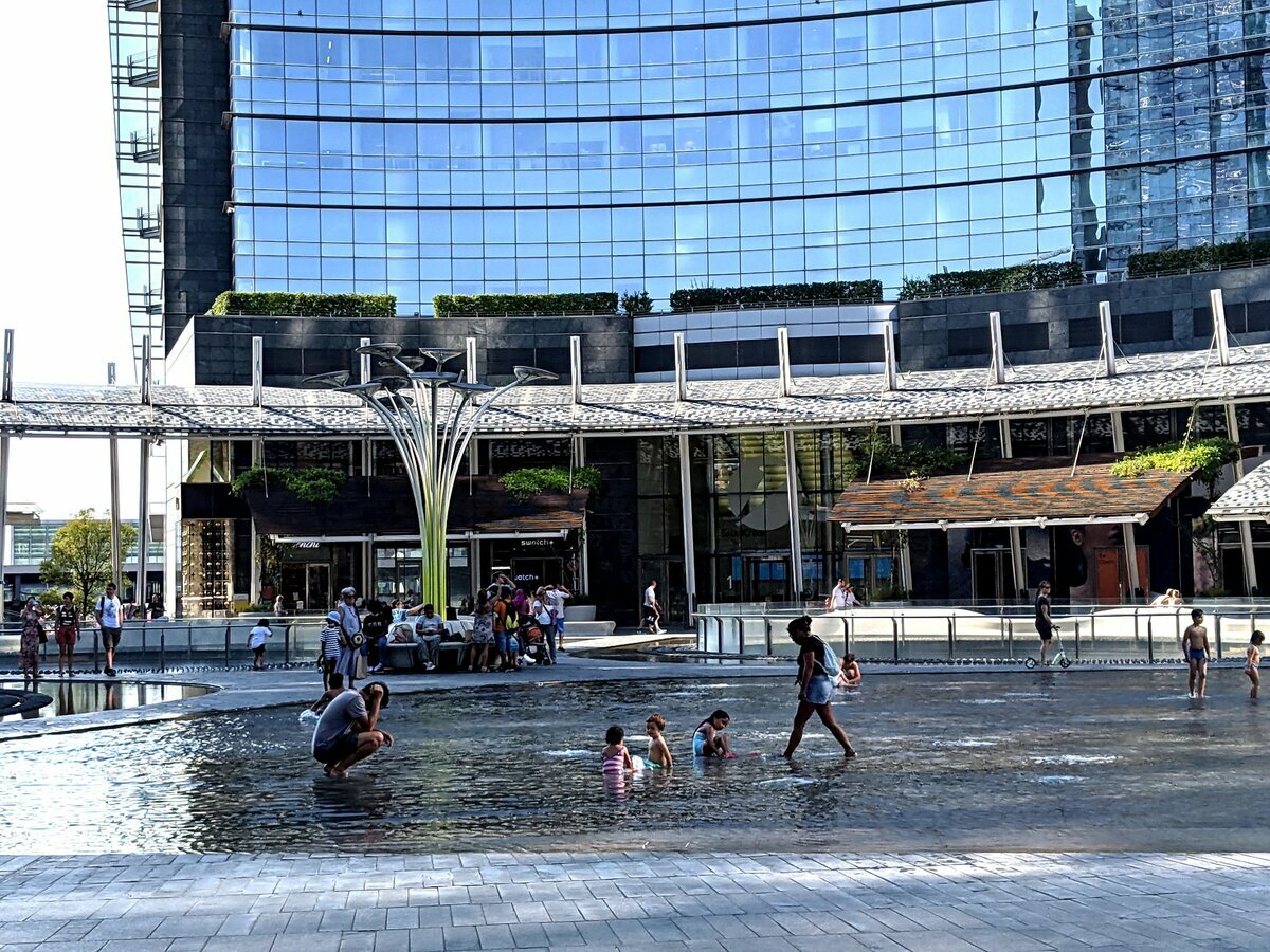 Ordinanza anti siccità, Sala fa retromarcia: “Acqua ai giardini di notte”