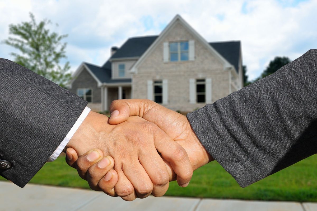Perchè è importante rivolgersi all’agente immobiliare per vendere casa