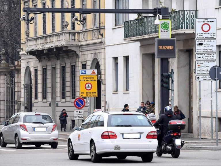 Deroghe Area B e Area C: come entrare con un auto inquinante