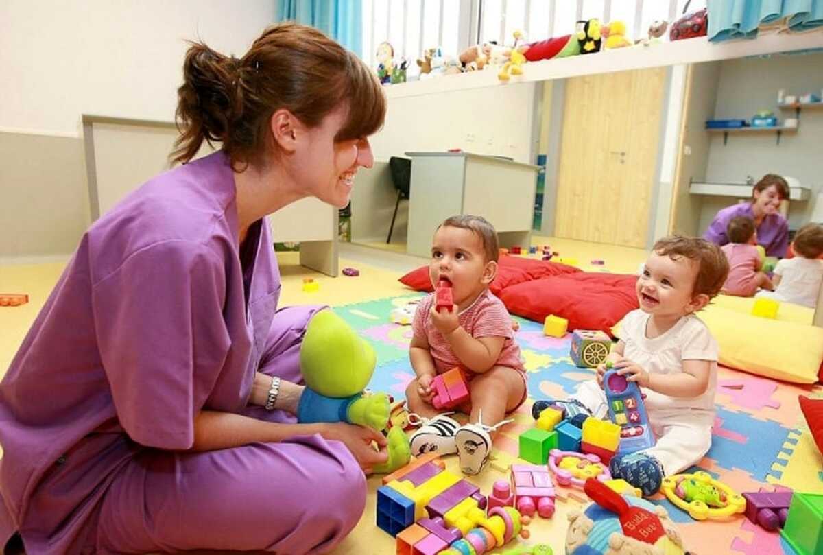 Caccia agli educatori, a Milano l’obbligo della laurea mette in crisi gli asili