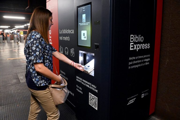 Inaugurazione biblioteca in metropolitana a Milano: dove si trova?