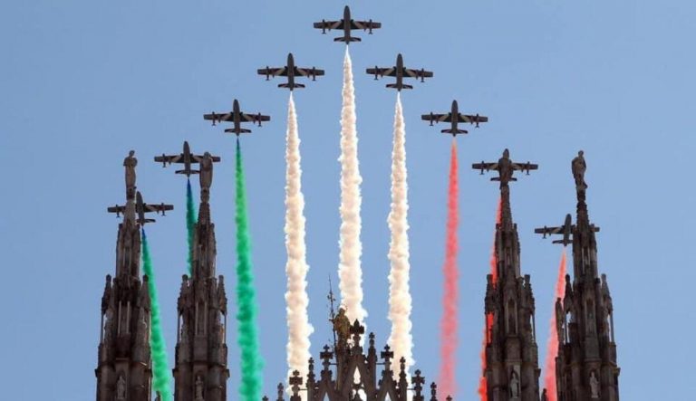 Frecce Tricolori su Milano e Monza in occasione del Gran Premio 2022