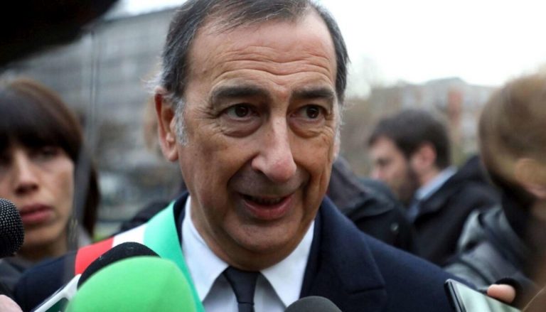 Stipendi, il sindaco Sala: “Chi lavora a Milano deve essere pagato di più”