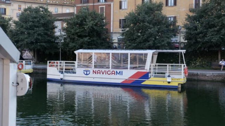 Navigli, i battelli si fermano per lo stop da acqua bassa: "Prenotazioni in fumo"