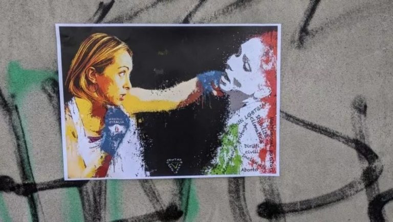 Giorgia Meloni appare sui muri dei Navigli nell'opera "Sfracelli d'Italia"